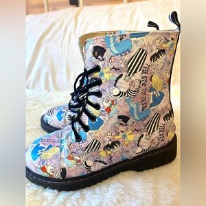 Girls size 13 Spellbound Soles Alice in Wonderland Combat Boots